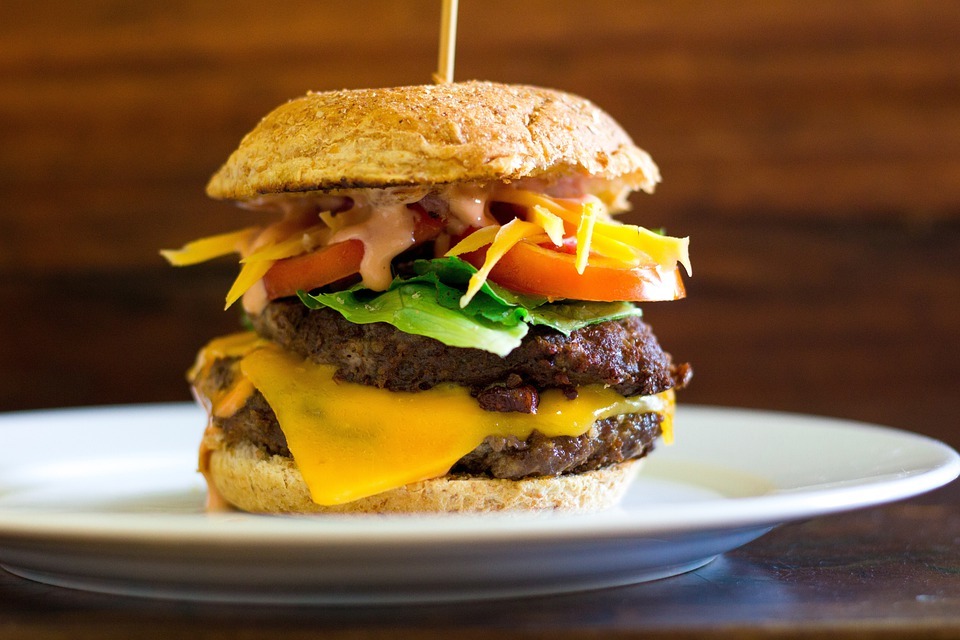 Time for Drive Thru? Find the Best Burgers Near Liberty, MO 