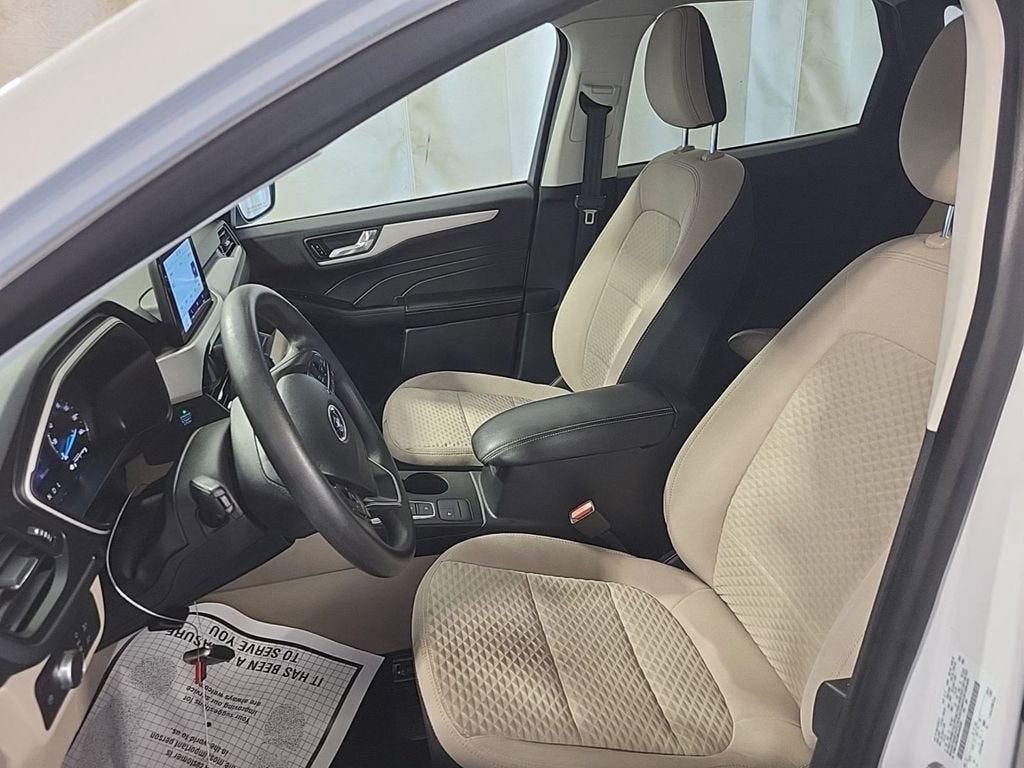 2021 Ford Escape SE Hybrid