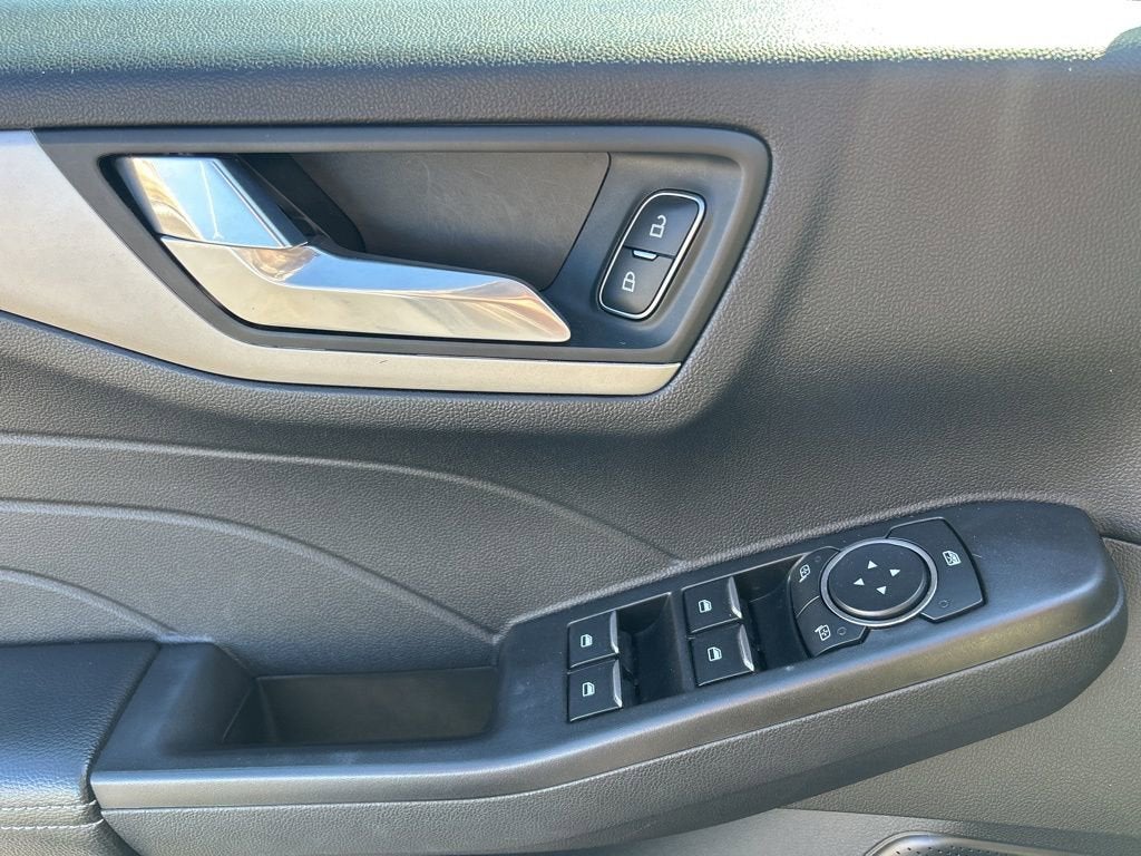 2021 Ford Escape SE Hybrid