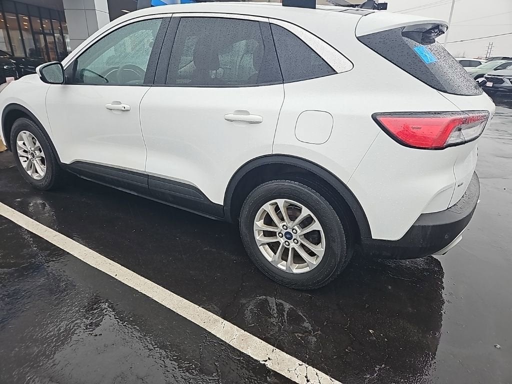 2021 Ford Escape SE