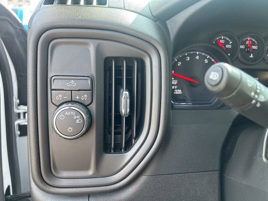 2022 Chevrolet Silverado 1500 WT