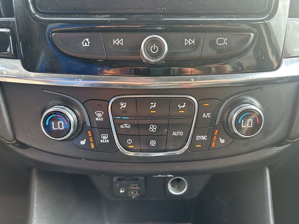 2021 Chevrolet Traverse LT Leather