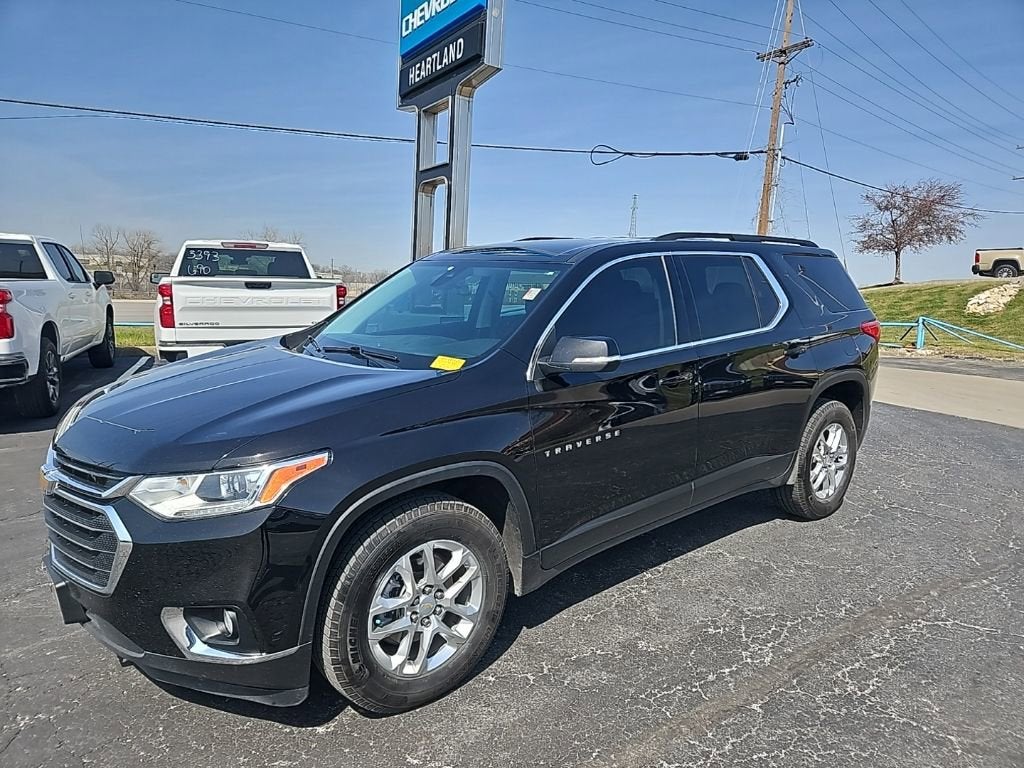 2021 Chevrolet Traverse LT Cloth