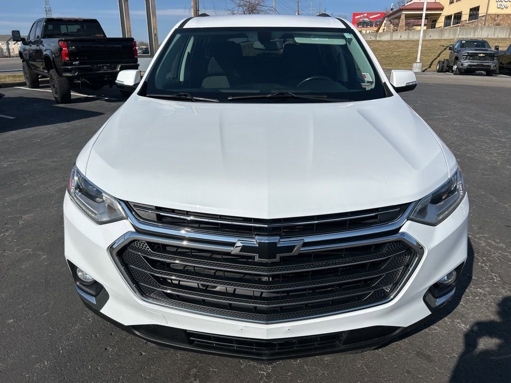 Used 2019 Chevrolet Traverse 1LT with VIN 1GNEVGKW4KJ241663 for sale in Kansas City