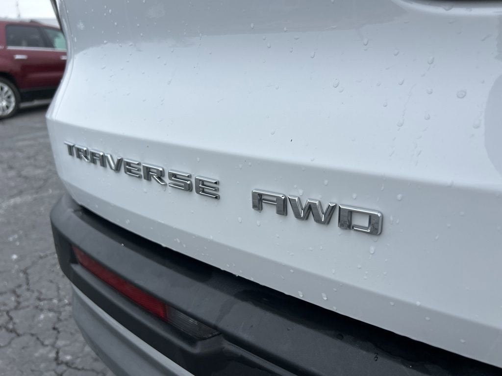 2025 Chevrolet Traverse LT