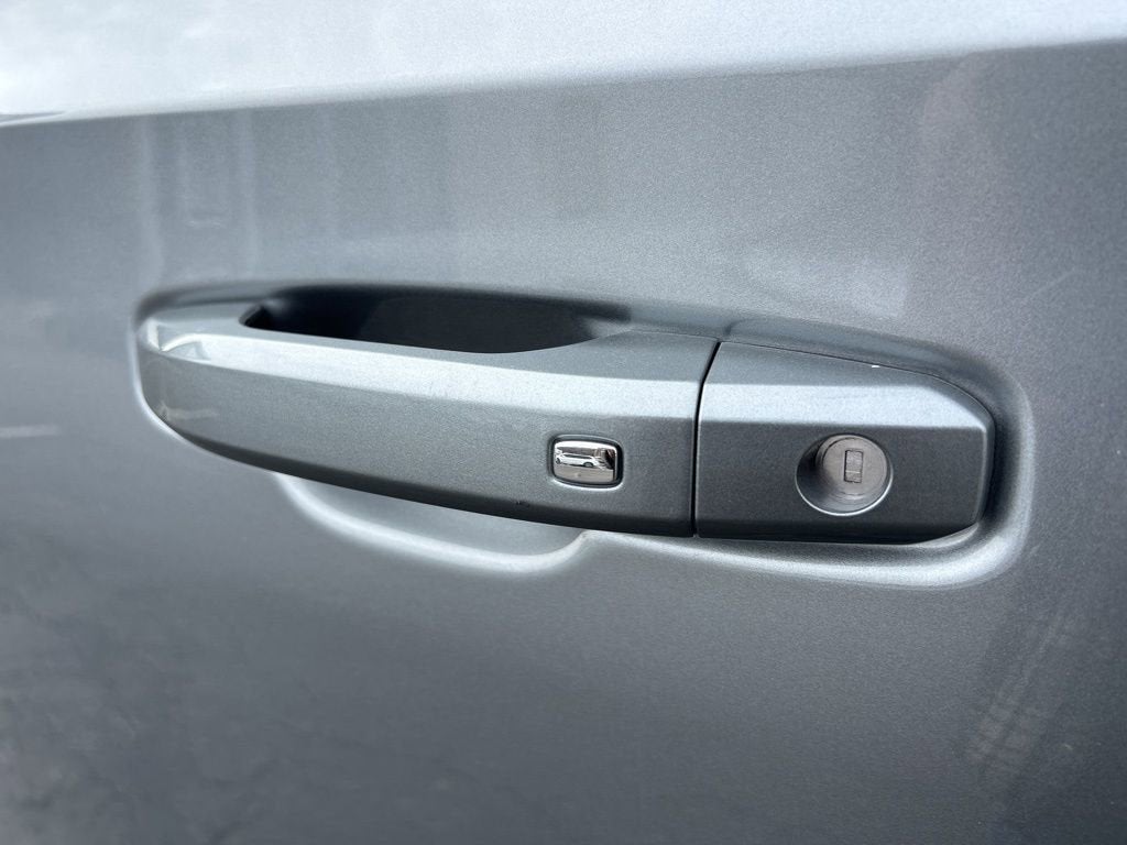 2025 Chevrolet Suburban RST