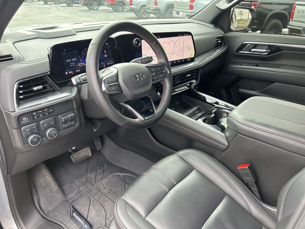 2025 Chevrolet Suburban RST