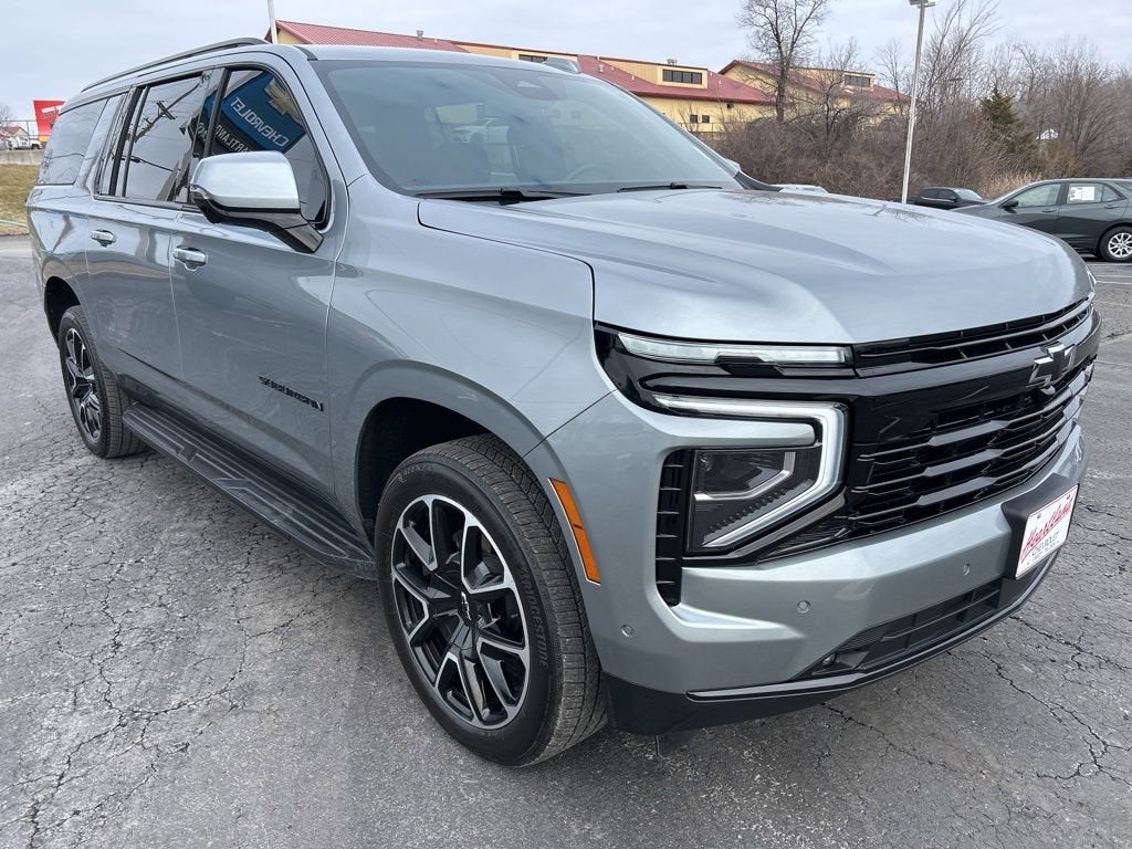 2025 Chevrolet Suburban RST