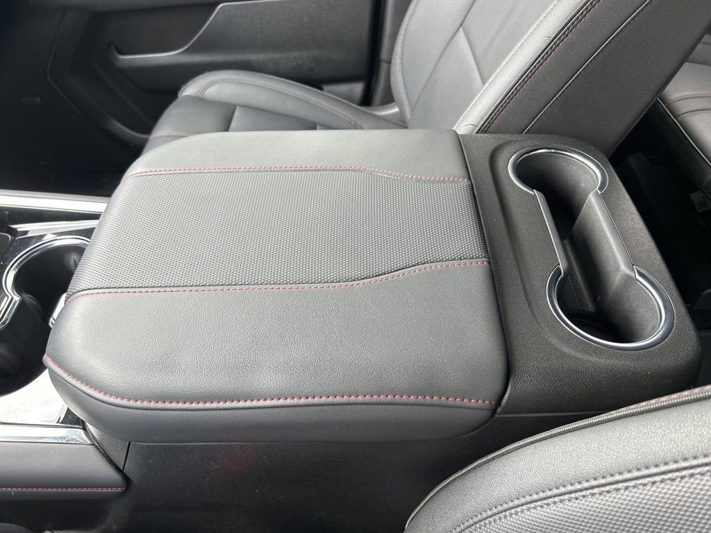 2025 Chevrolet Suburban RST