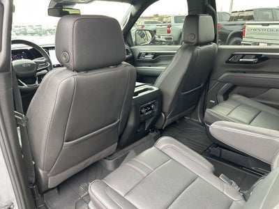 2025 Chevrolet Suburban RST