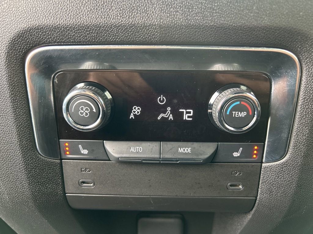 2025 Chevrolet Suburban RST