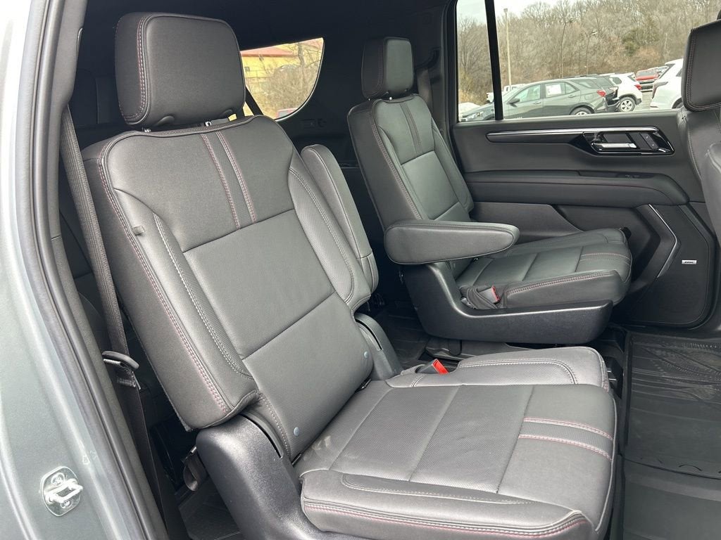 2025 Chevrolet Suburban RST