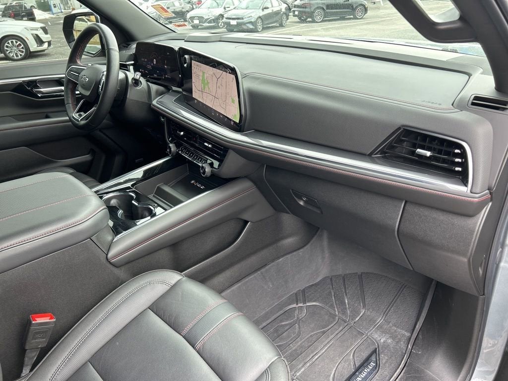 2025 Chevrolet Suburban RST