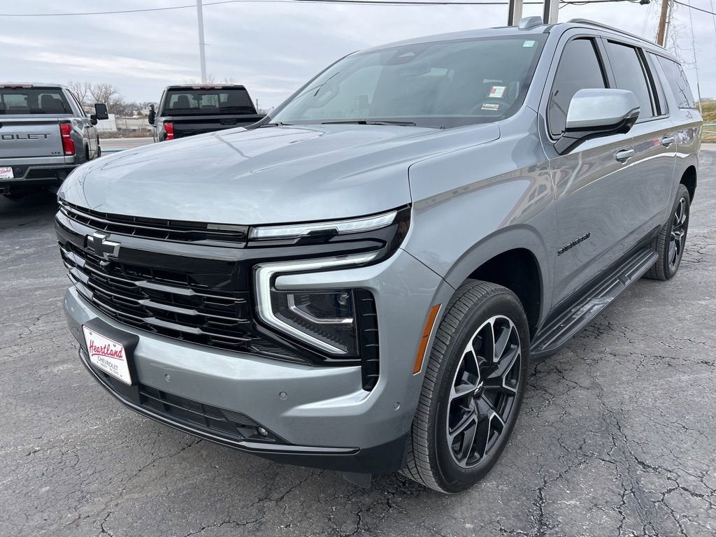 2025 Chevrolet Suburban RST