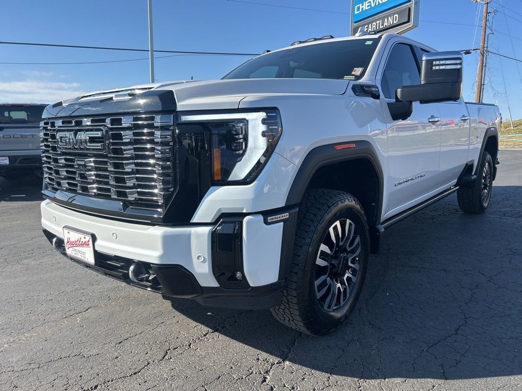 2025 GMC Sierra 3500 HD Denali Ultimate