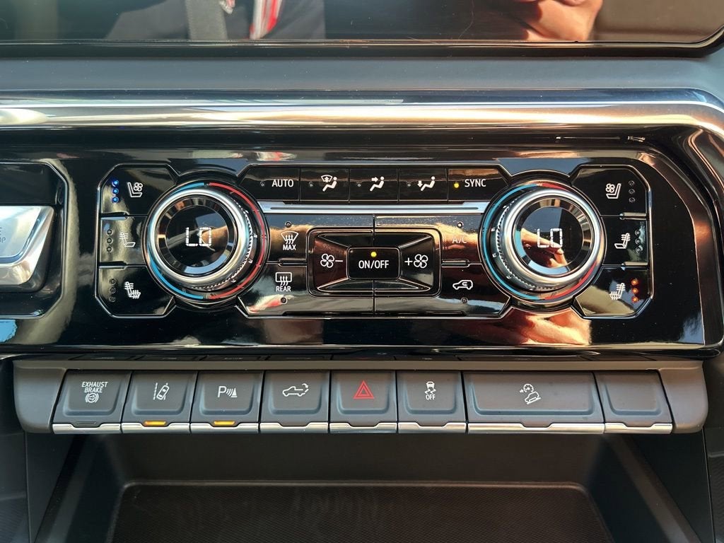 2025 GMC Sierra 3500 HD Denali Ultimate