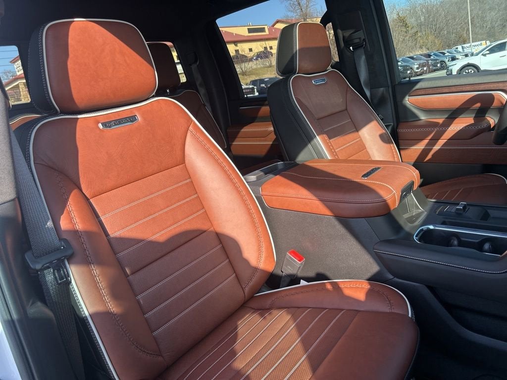 2025 GMC Sierra 3500 HD Denali Ultimate