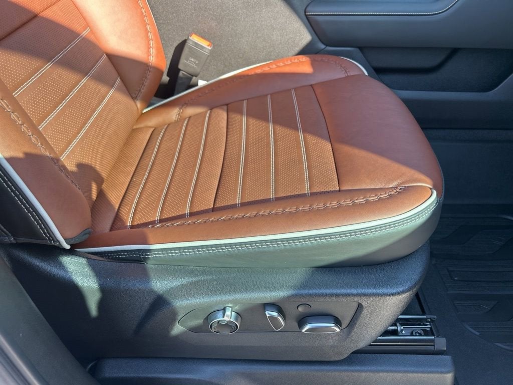 2025 GMC Sierra 3500 HD Denali Ultimate