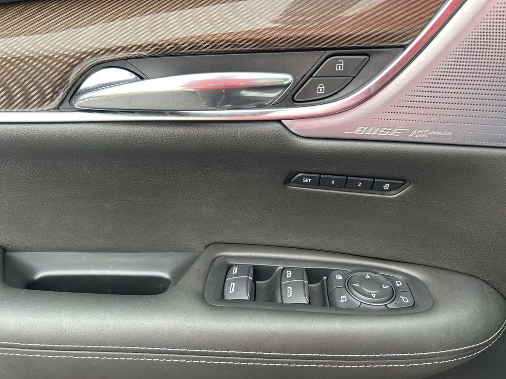 2024 Cadillac XT6 Sport