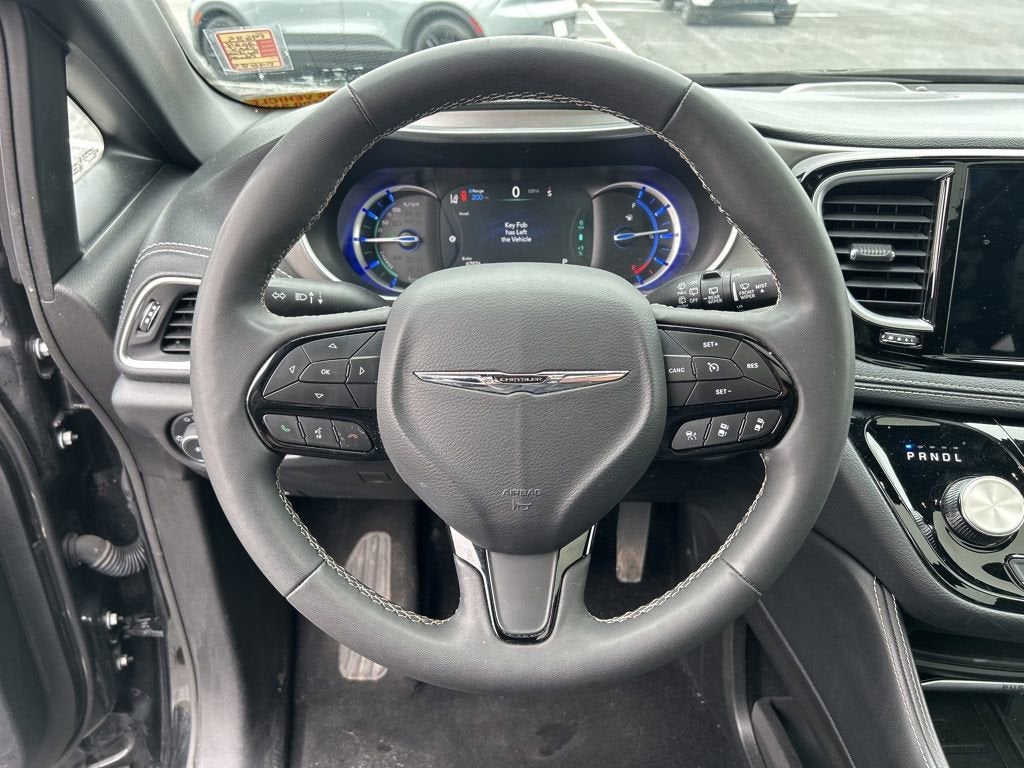 2024 Chrysler Pacifica Hybrid Premium S Appearance Pkg