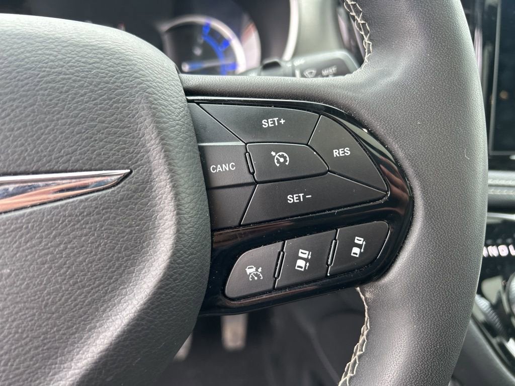 2024 Chrysler Pacifica Hybrid Premium S Appearance Pkg