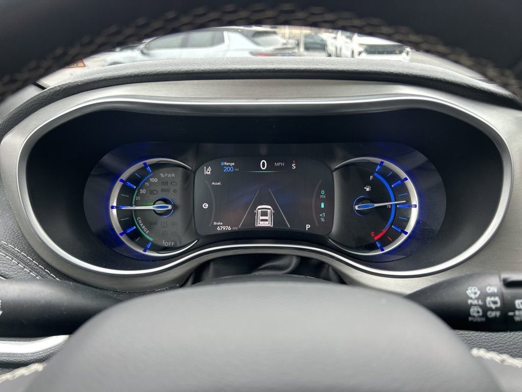 2024 Chrysler Pacifica Hybrid Premium S Appearance Pkg