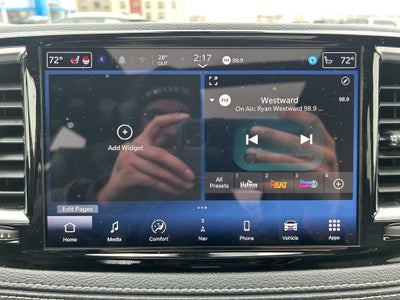 2024 Chrysler Pacifica Hybrid Premium S Appearance Pkg