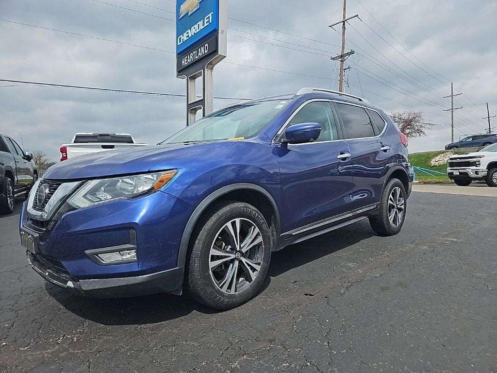 Used 2018 Nissan Rogue SL with VIN 5N1AT2MV6JC743870 for sale in Kansas City