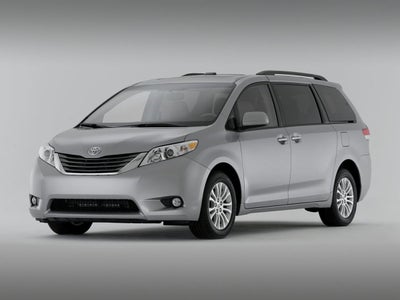 2013 Toyota Sienna XLE 7 Passenger