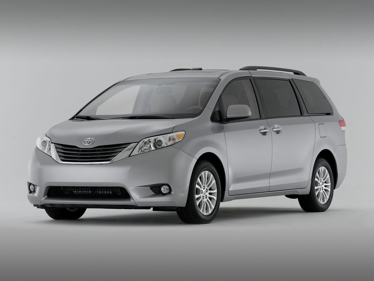 2013 Toyota Sienna XLE 7 Passenger