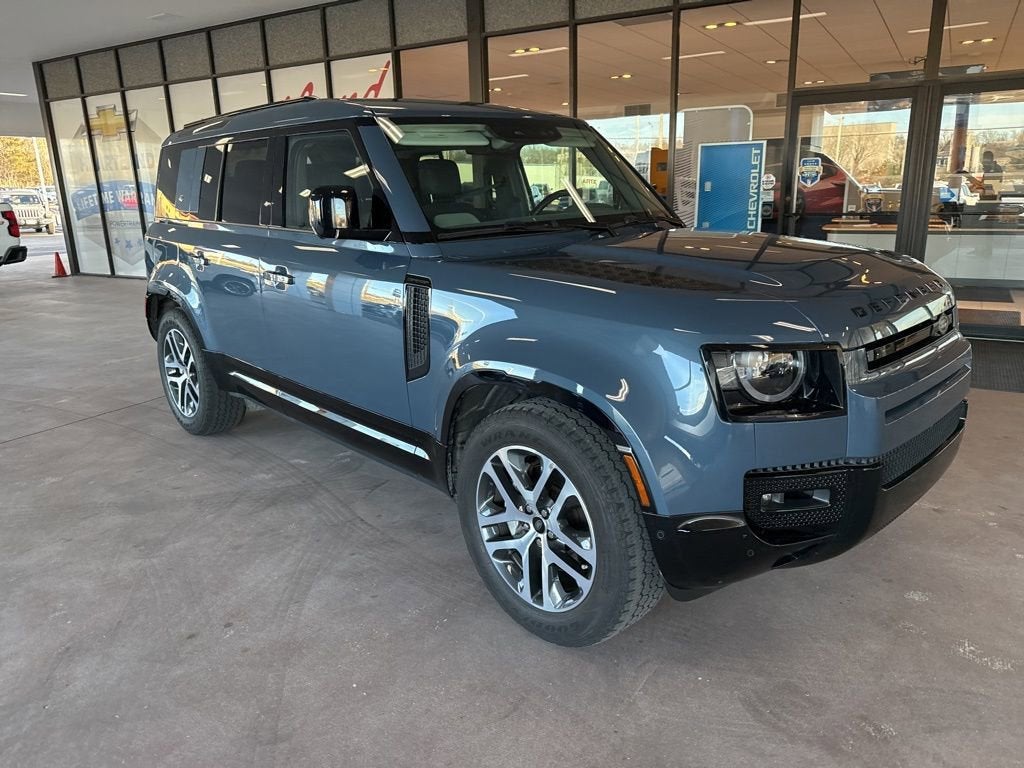 2024 Land Rover Defender 110 P400 X-Dynamic SE