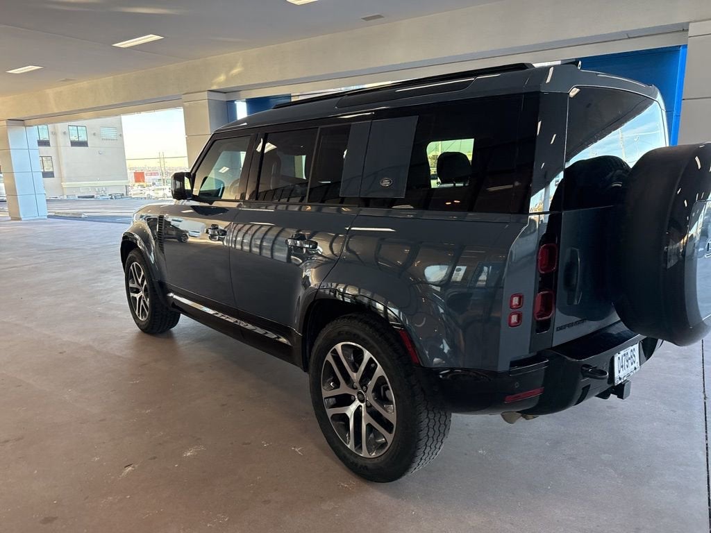 2024 Land Rover Defender 110 P400 X-Dynamic SE
