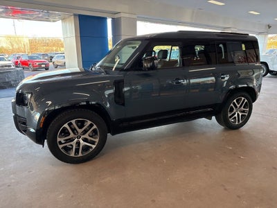 2024 Land Rover Defender 110 P400 X-Dynamic SE