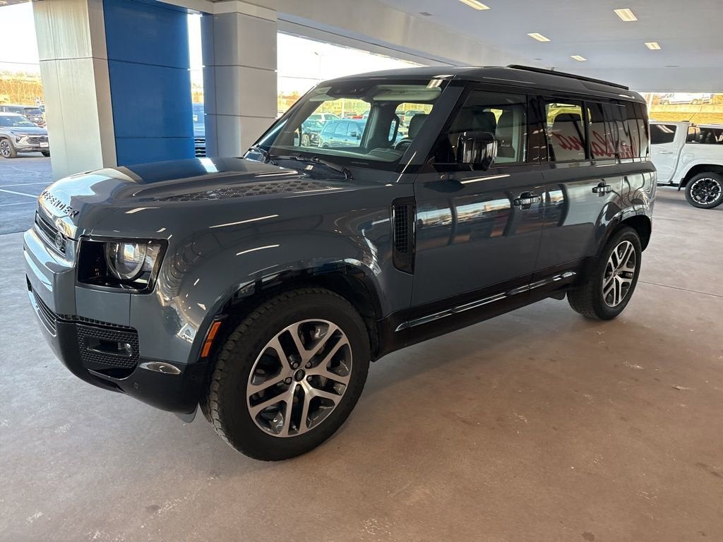 2024 Land Rover Defender 110 P400 X-Dynamic SE