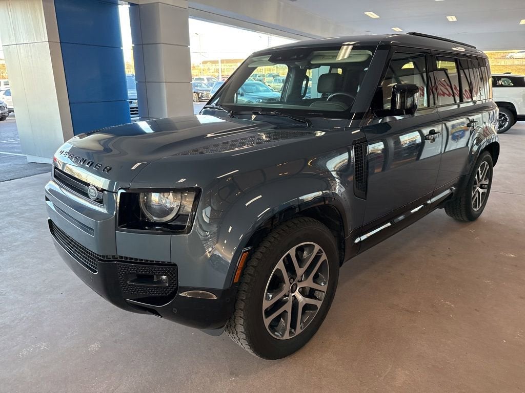 2024 Land Rover Defender 110 P400 X-Dynamic SE