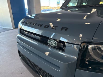 2024 Land Rover Defender 110 P400 X-Dynamic SE