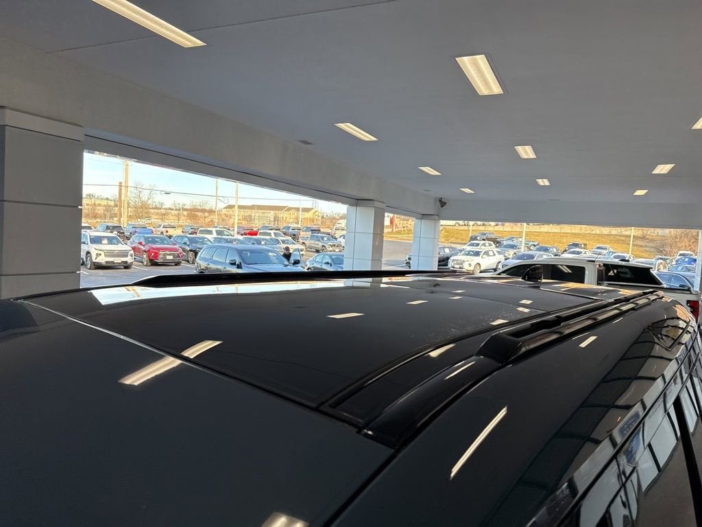 2024 Land Rover Defender 110 P400 X-Dynamic SE