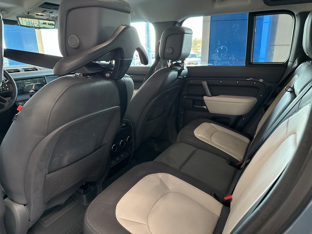 2024 Land Rover Defender 110 P400 X-Dynamic SE