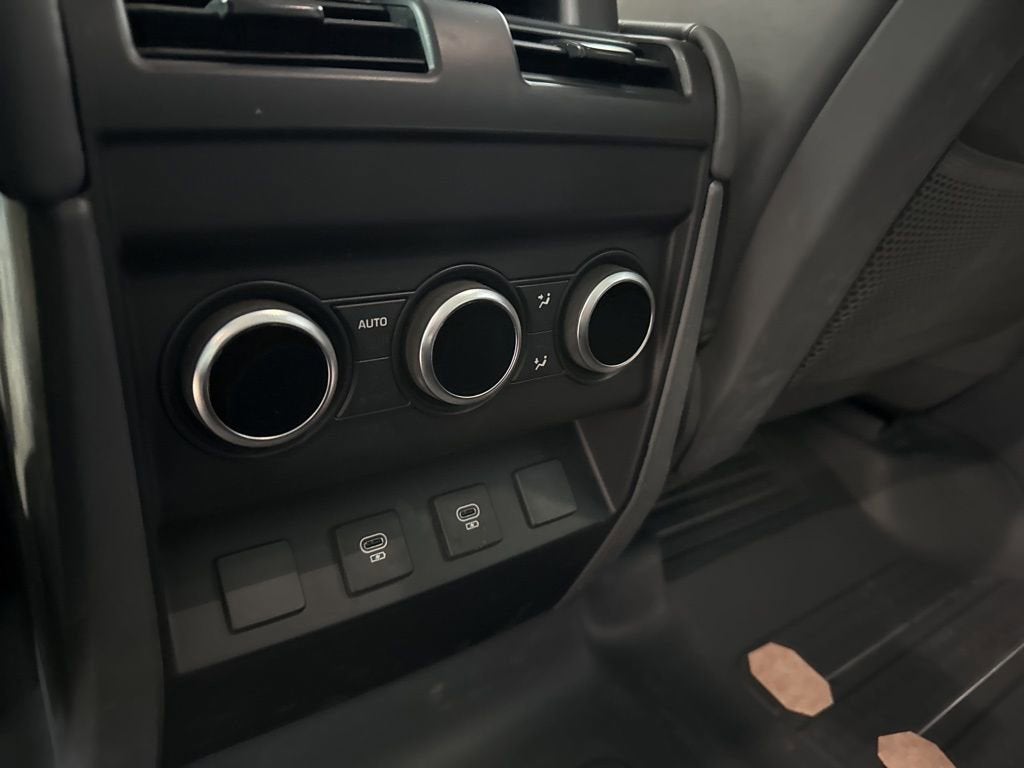 2024 Land Rover Defender 110 P400 X-Dynamic SE