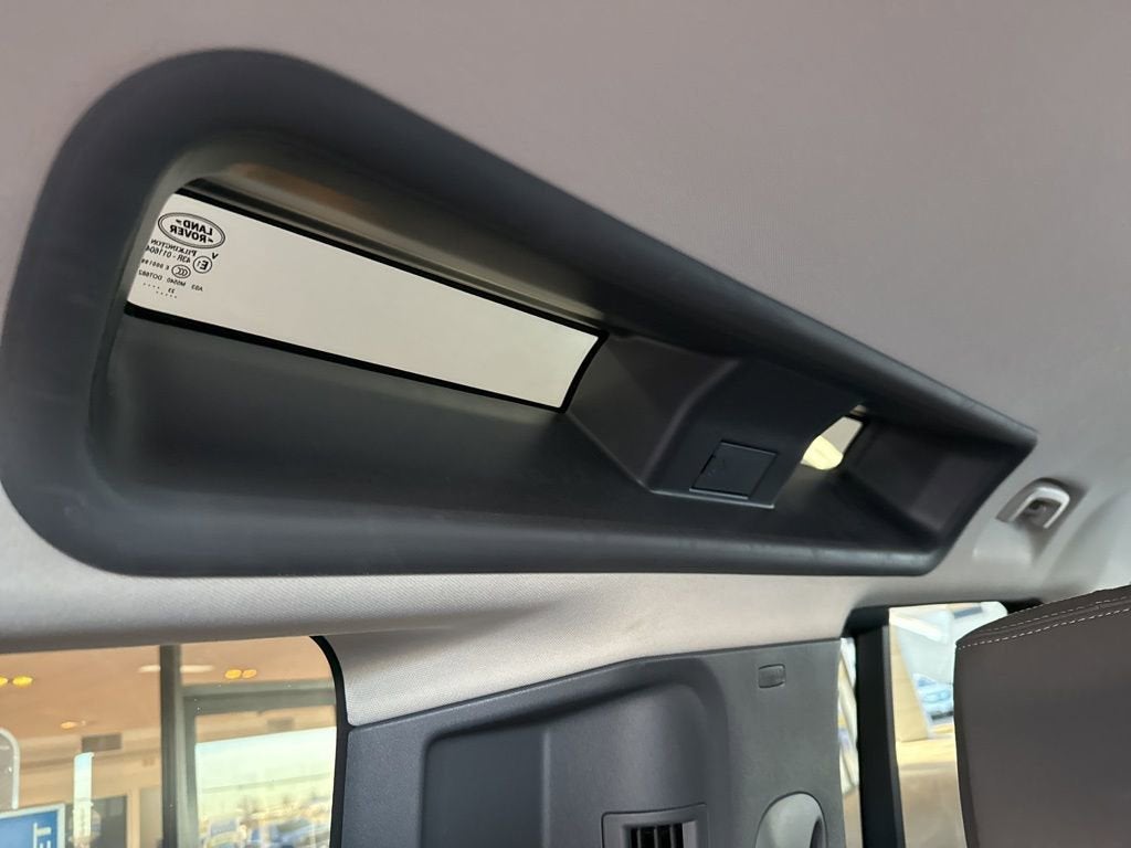 2024 Land Rover Defender 110 P400 X-Dynamic SE