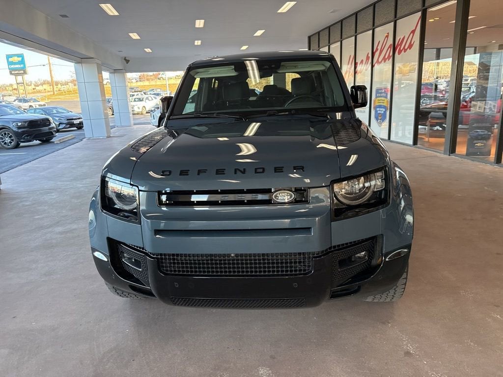 2024 Land Rover Defender 110 P400 X-Dynamic SE