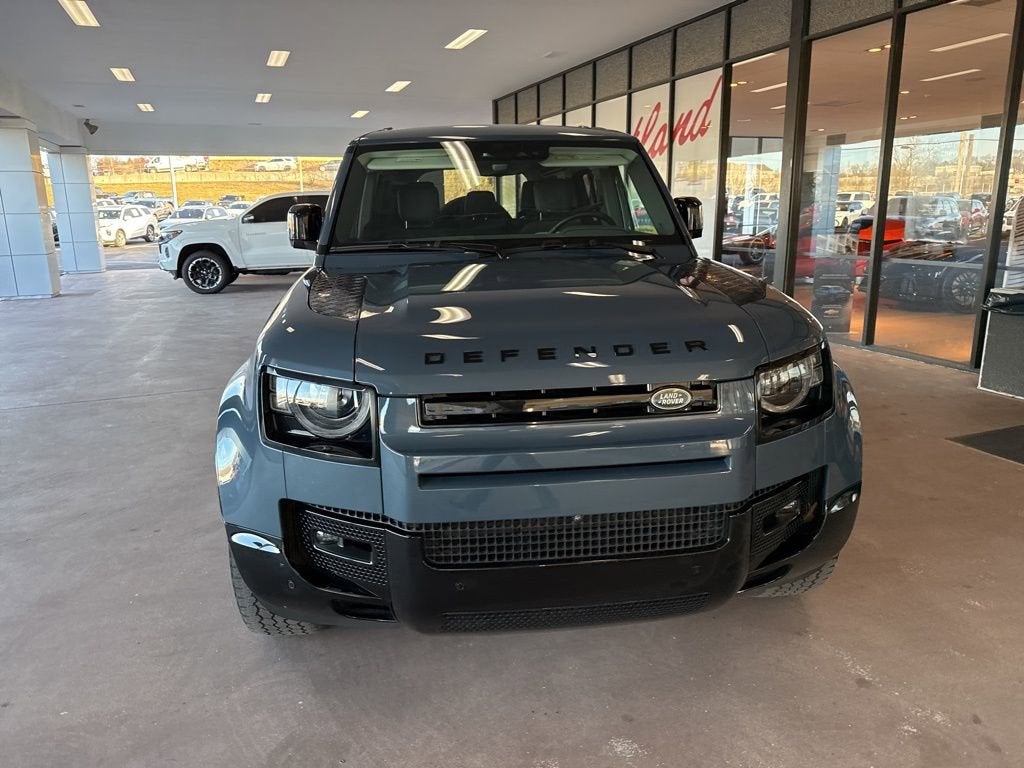 2024 Land Rover Defender 110 P400 X-Dynamic SE