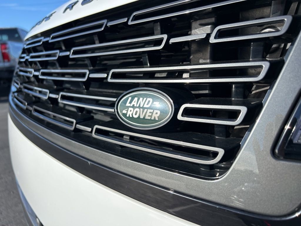 2025 Land Rover Range Rover SE