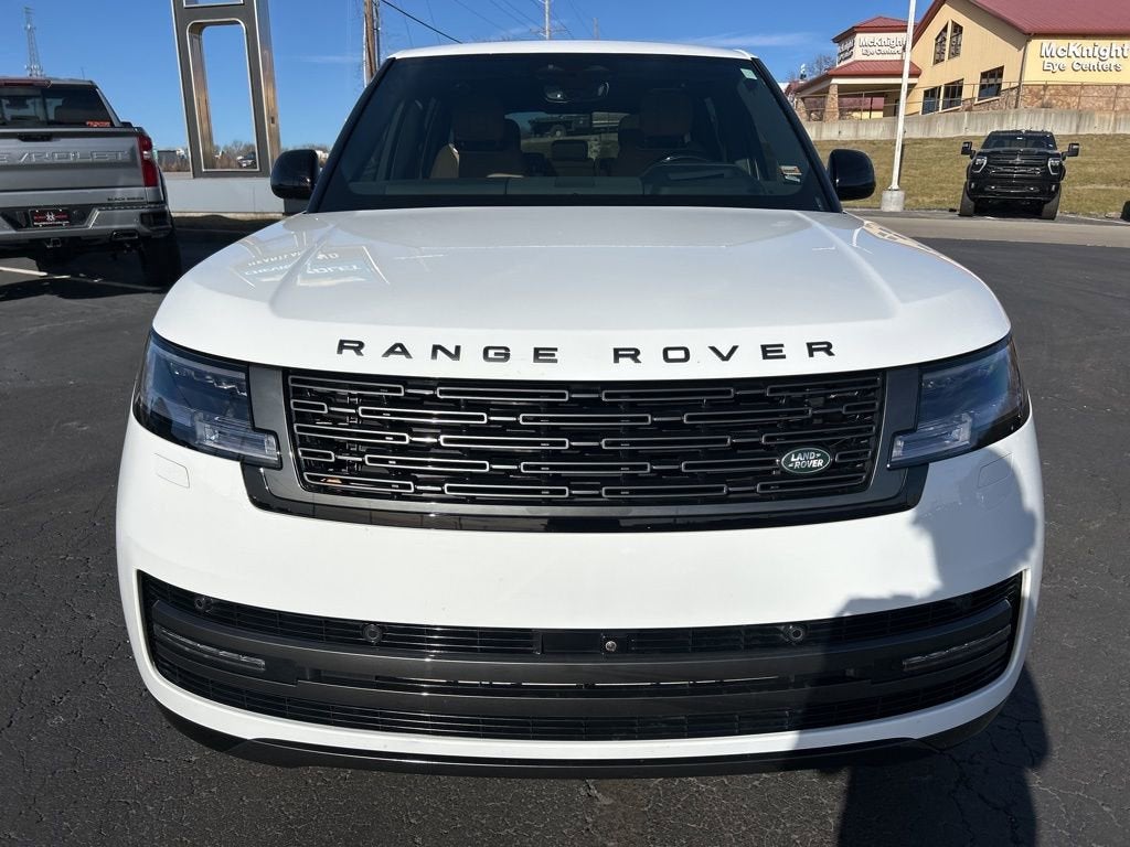 2025 Land Rover Range Rover SE