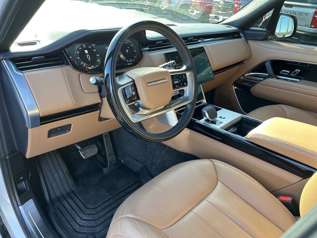 2025 Land Rover Range Rover SE