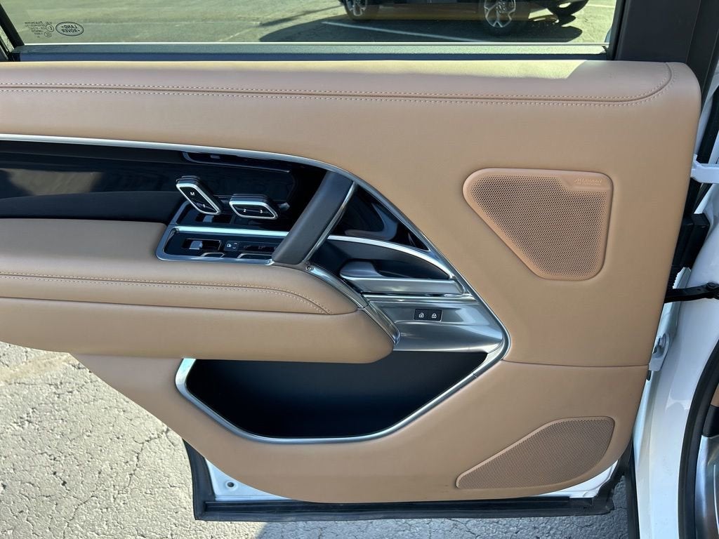 2025 Land Rover Range Rover SE