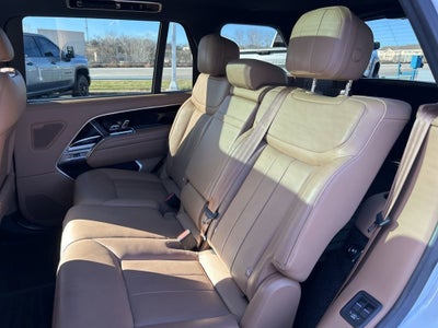 2025 Land Rover Range Rover SE