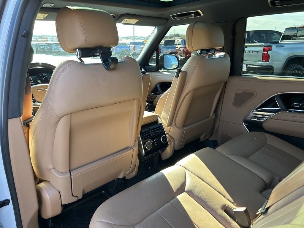 2025 Land Rover Range Rover SE