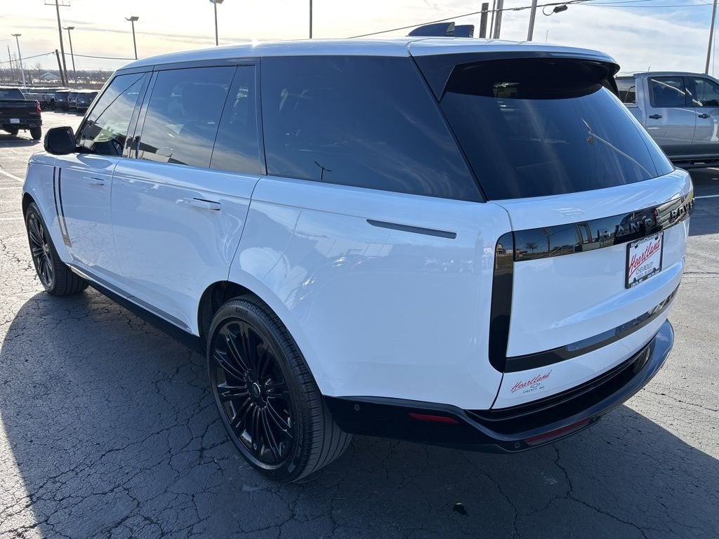 2025 Land Rover Range Rover SE