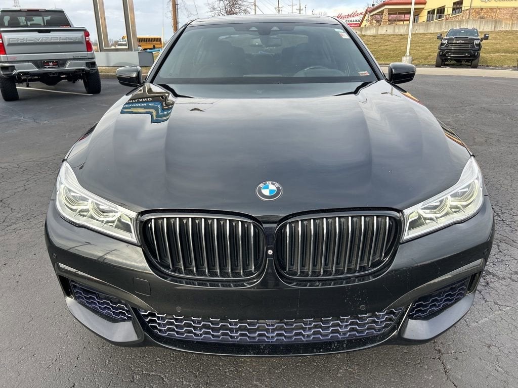 2017 BMW 750i 750i